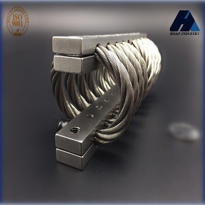 เครื่องแยกสายใยคอมแพคทิก Anti Vibration Mount เครื่องยนต์ยืนแอนเทนนาดาวเทียมเซ็นเซอร์