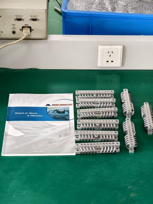 การแยกความสั่นสะเทือนของเครื่องจักรหนัก JGX-0480D-18A เครื่องแยกความสั่นสะเทือนของเชือกสาย