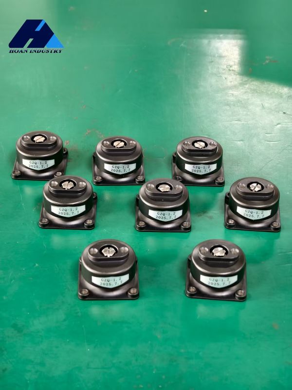 JZP-3.2-SC-SC1 เครื่องอัดกระแทกยางที่มีความถี่เสียง 5-10HZ อัตราความอ่อนแอ 0.5 และสูงสุด 90% การแยกความสั่นสะเทือนสําหรับอุปกรณ์ความแม่นยํา